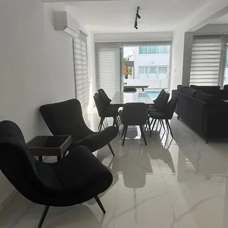 Apartment Destalo *